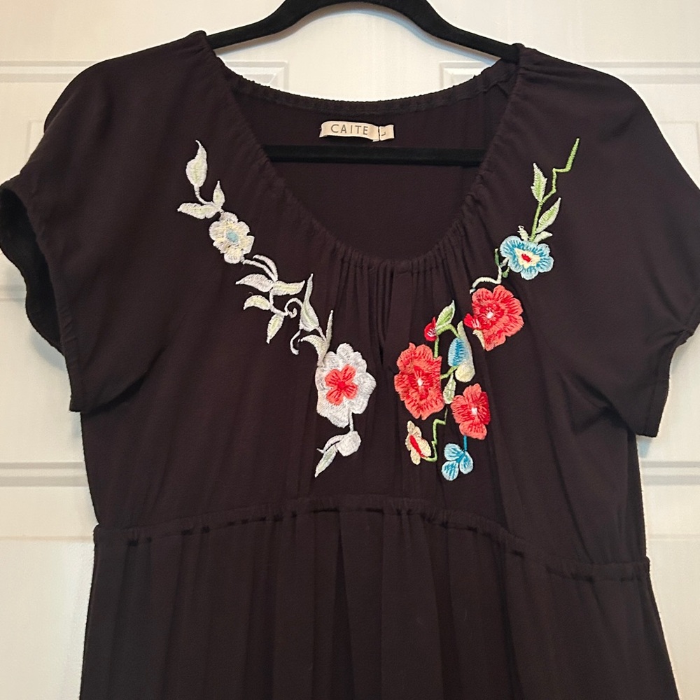 CAITE Shift Embroidered Dress L Black Floral Neckline Ruffle Feminine Boho - Picture 2 of 10